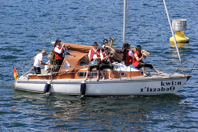 不可動搖的 不可動搖的